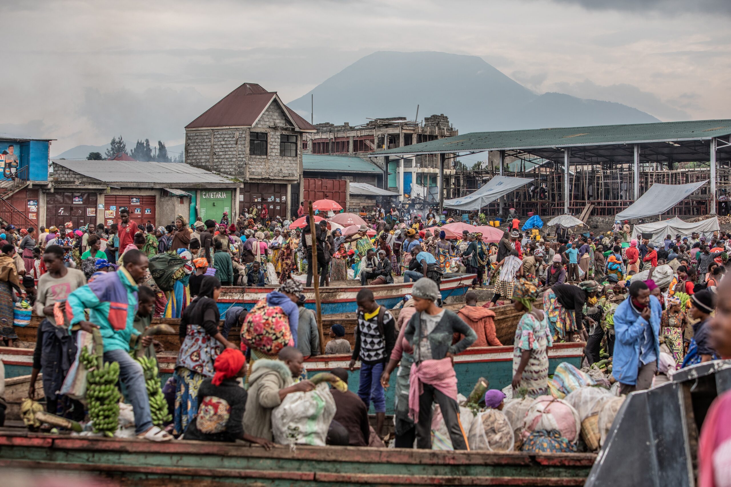 The People Behind Africa’s Early-Morning Markets