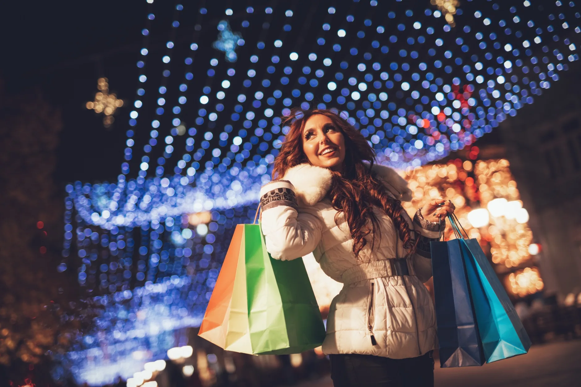 How Seasonal Income Shapes Shopping Patterns