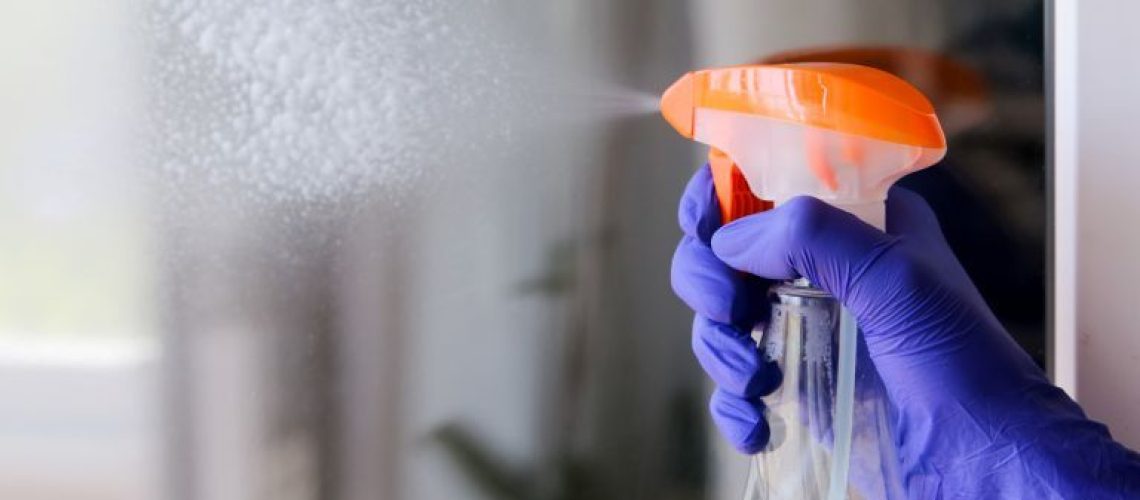 How to Clean Windows Without Streaks